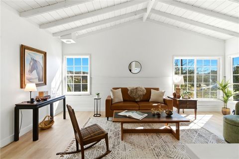 Photo of 9333 Bella Vista Dr, Morongo Valley, CA 92256 (MLS # WS26060232)