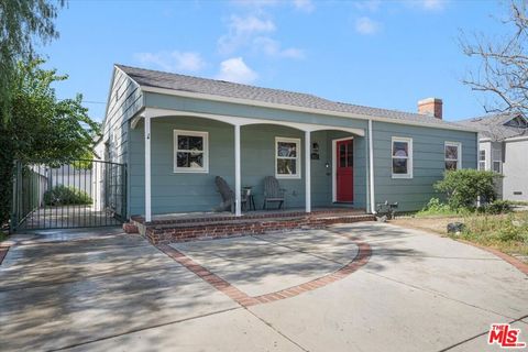 Photo of 1927 N Fairview Street, Burbank, CA 91505 (MLS # 26648717)