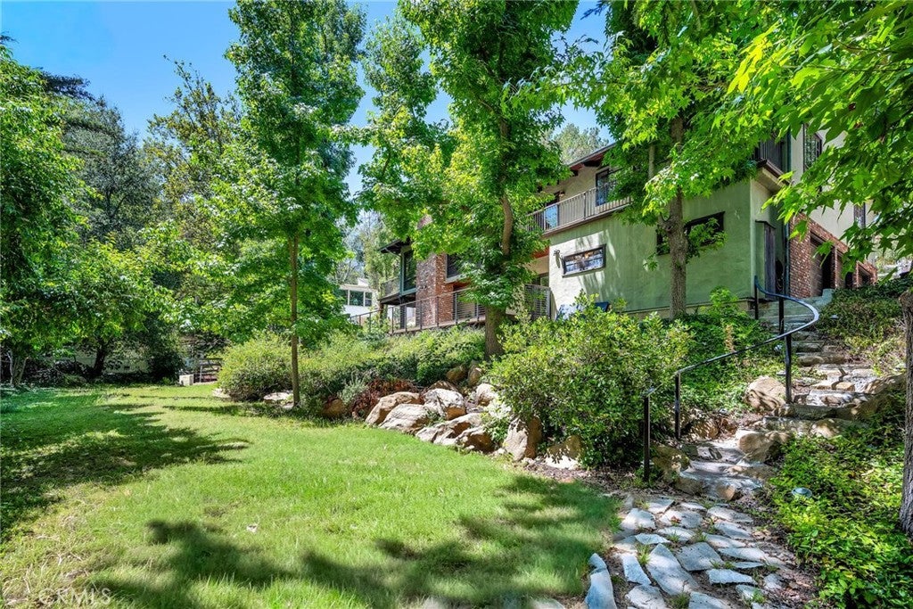 84 Buckskin Road