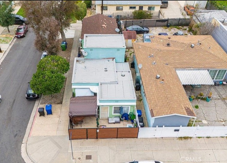 4206 Lowell