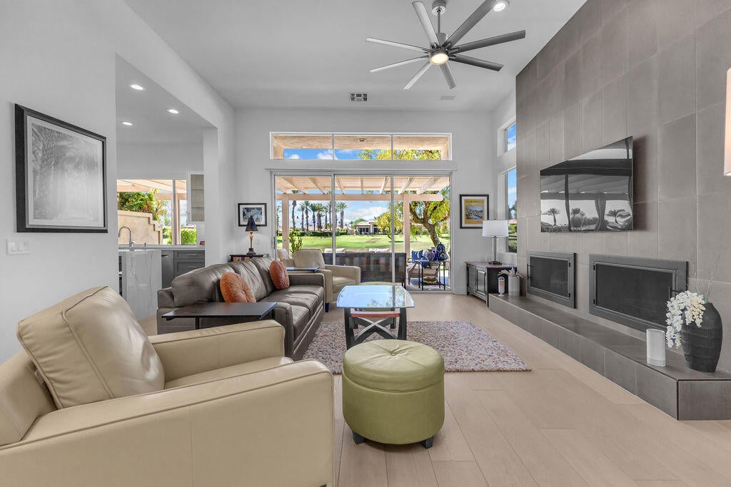 745 Box Canyon Trail