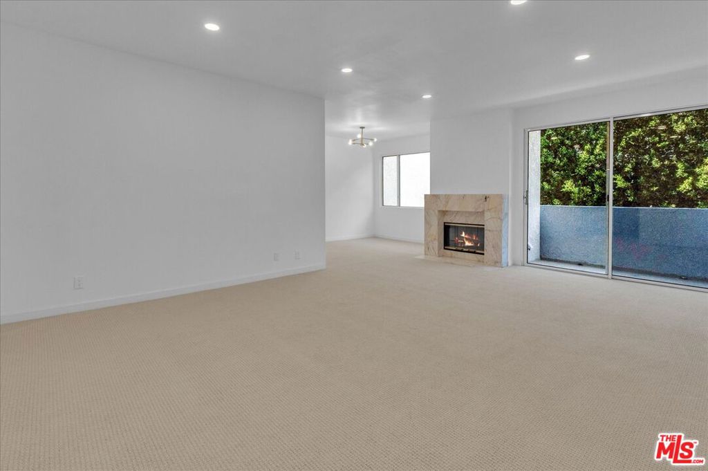 10465 Eastborne Avenue 206