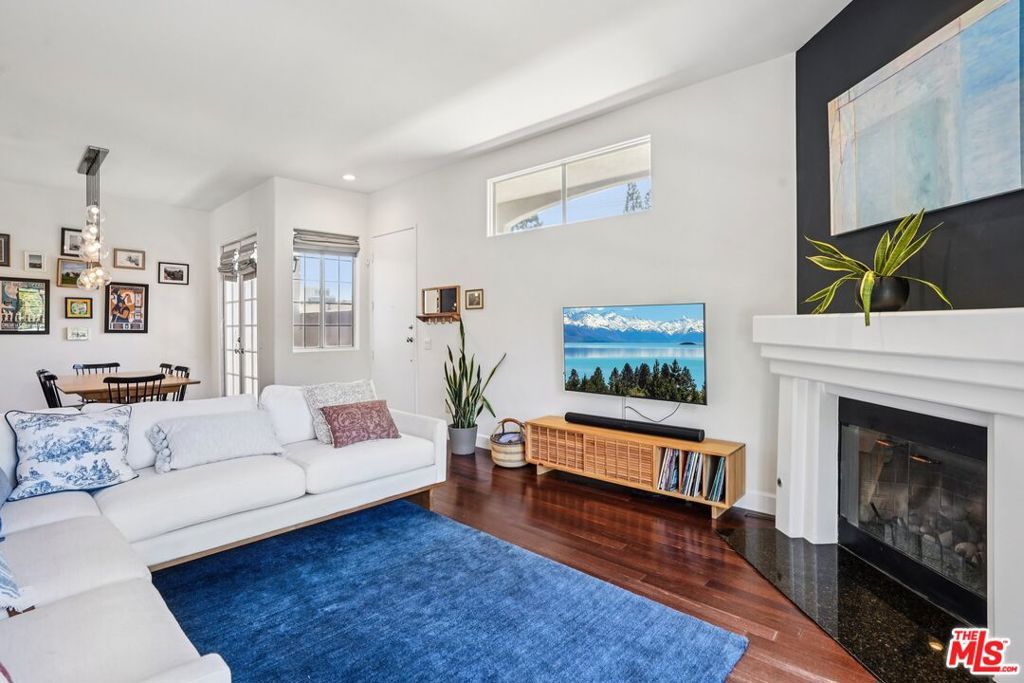 Photo of 1751 Barry Avenue #4, Los Angeles, CA 90025 (MLS # 25562375)