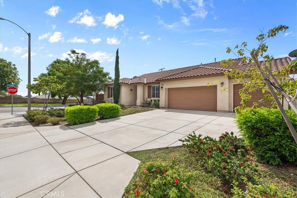 1305 Nicholas Court