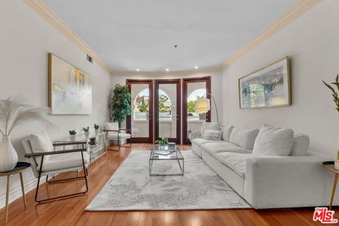 Photo of 10364 Almayo Avenue #305, Los Angeles, CA 90064 (MLS # 26741547)