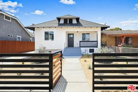 Photo of 438 E 56th Street, Los Angeles, CA 90011 (MLS # 26875761)