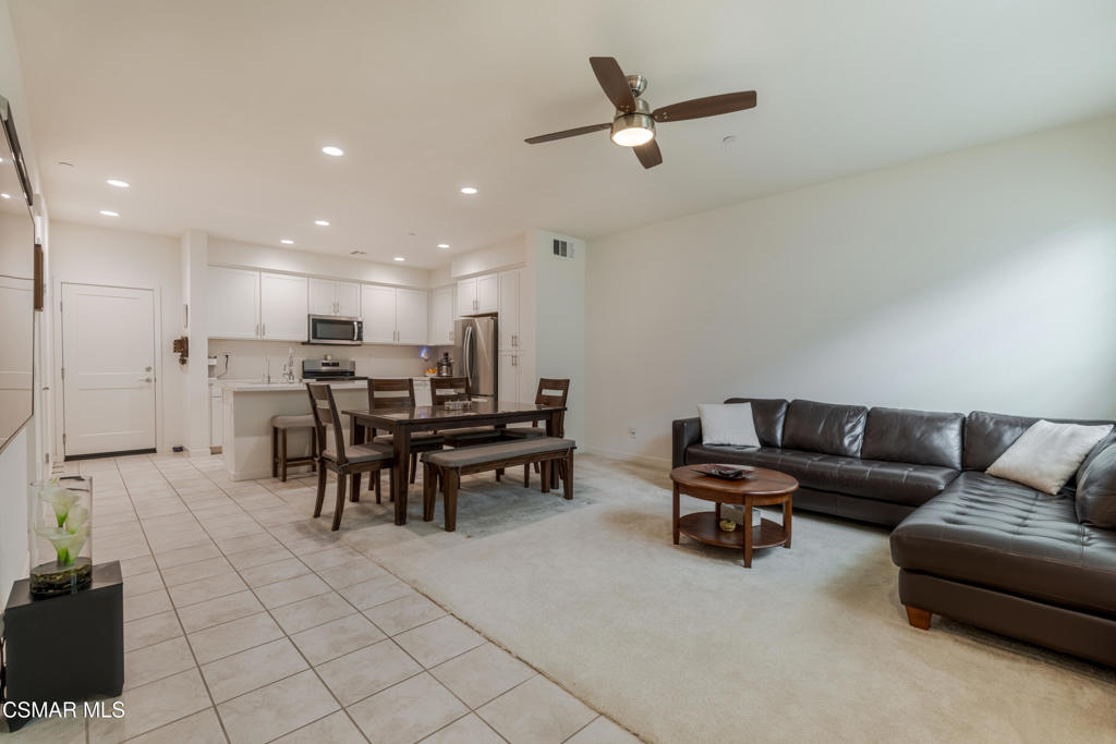 Properties 2 310 Farmhouse Drive 4
