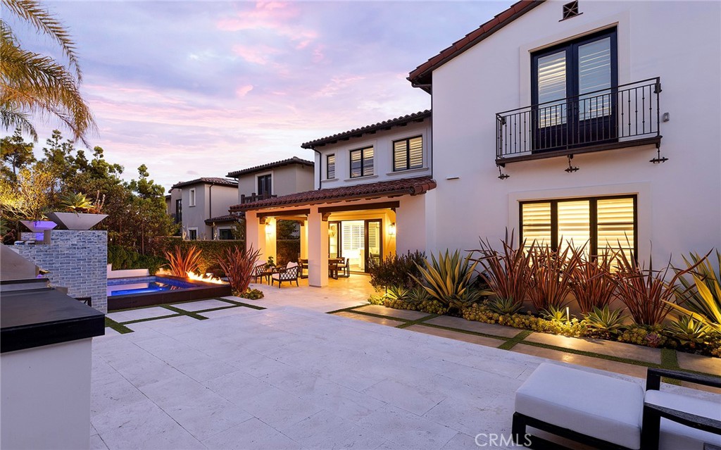 Sea Summit - Residential