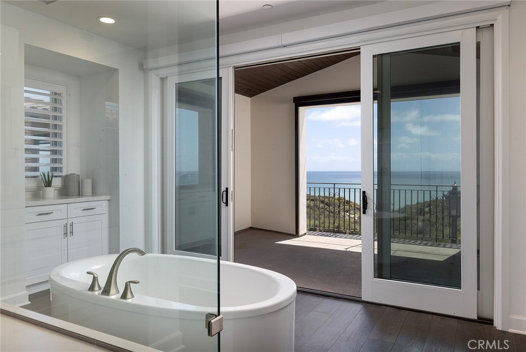 Sea Summit - Residential