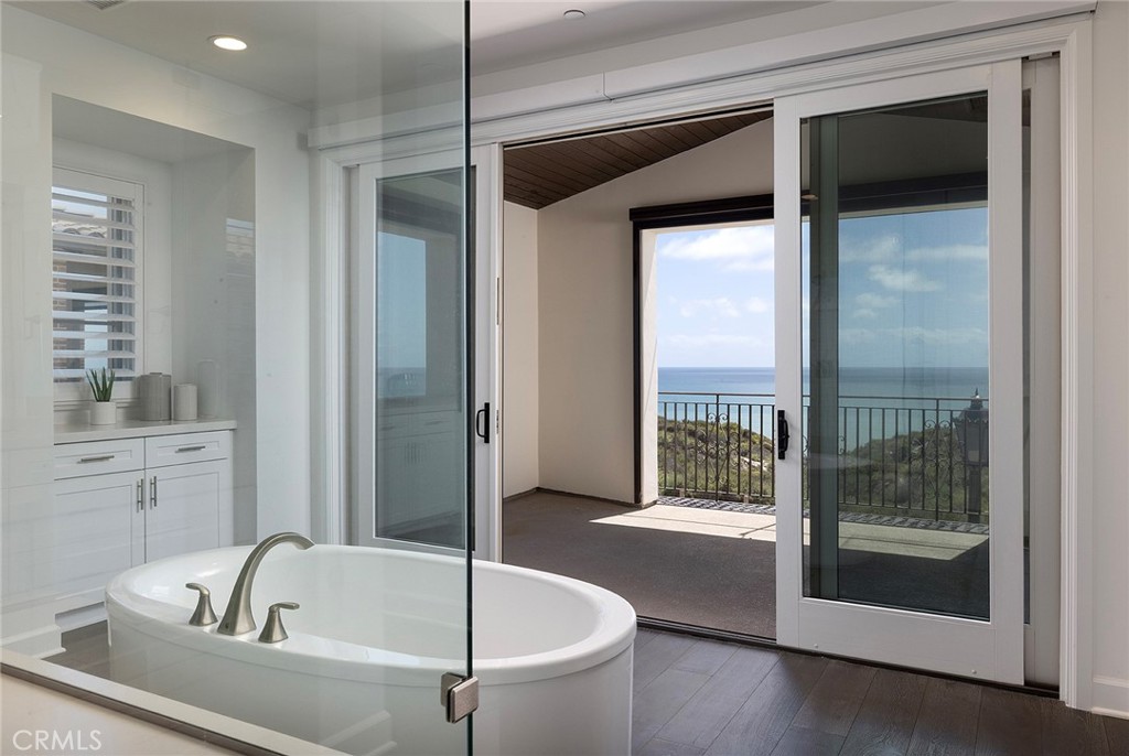 Sea Summit - Residential