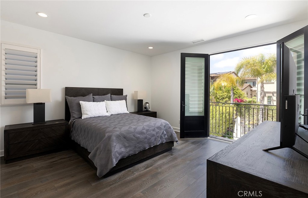 Sea Summit - Residential