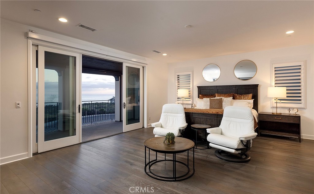 Sea Summit - Residential