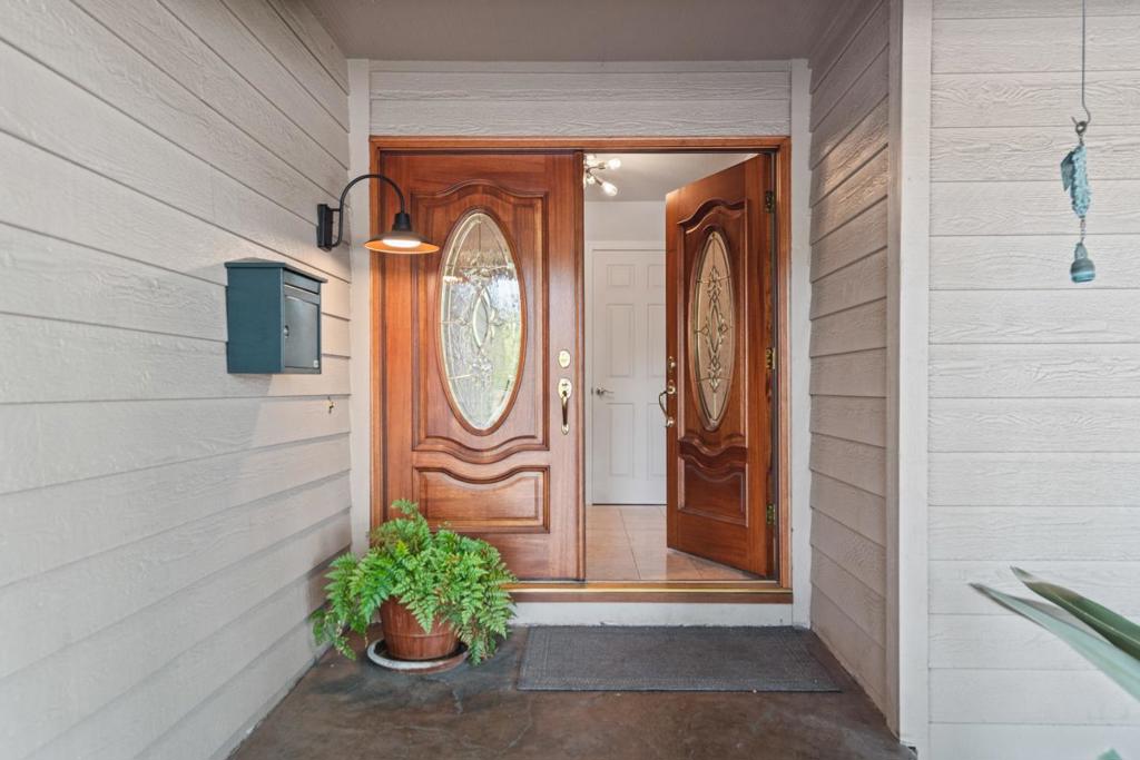 Properties 2 751 Chopin Drive