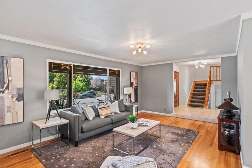 Properties 3 751 Chopin Drive