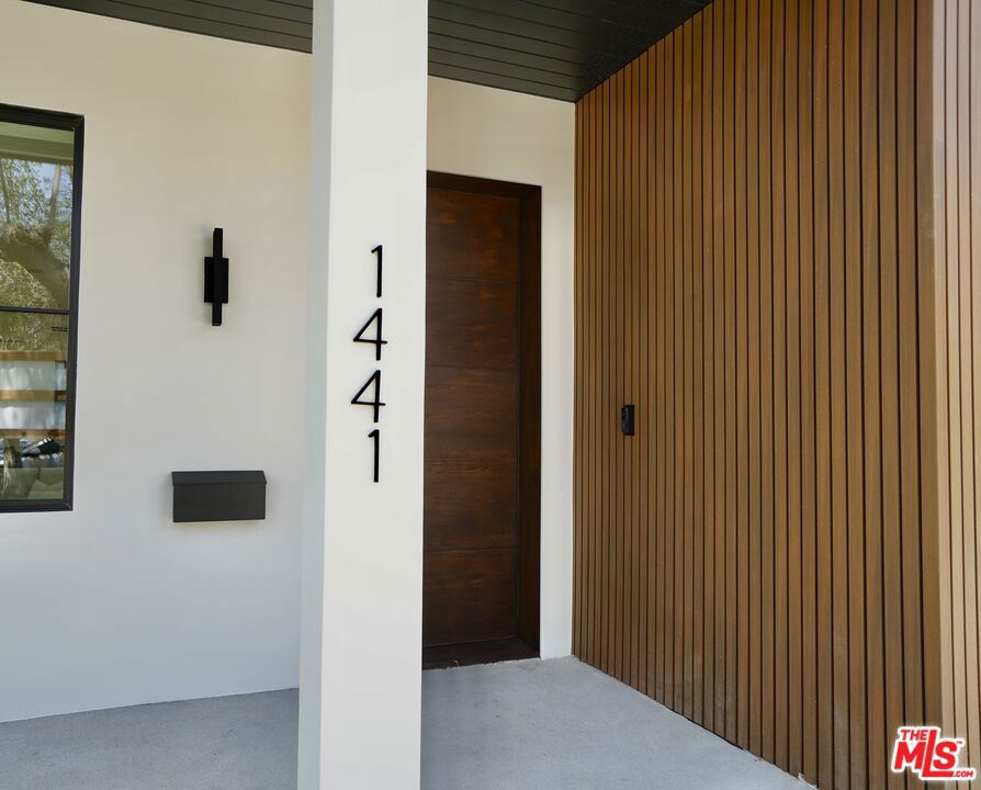 Properties 1 1441 S Oakhurst Drive