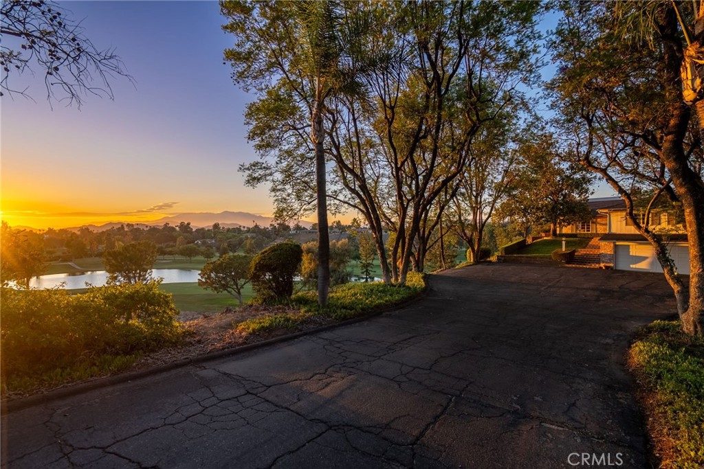 2121 Arroyo Drive