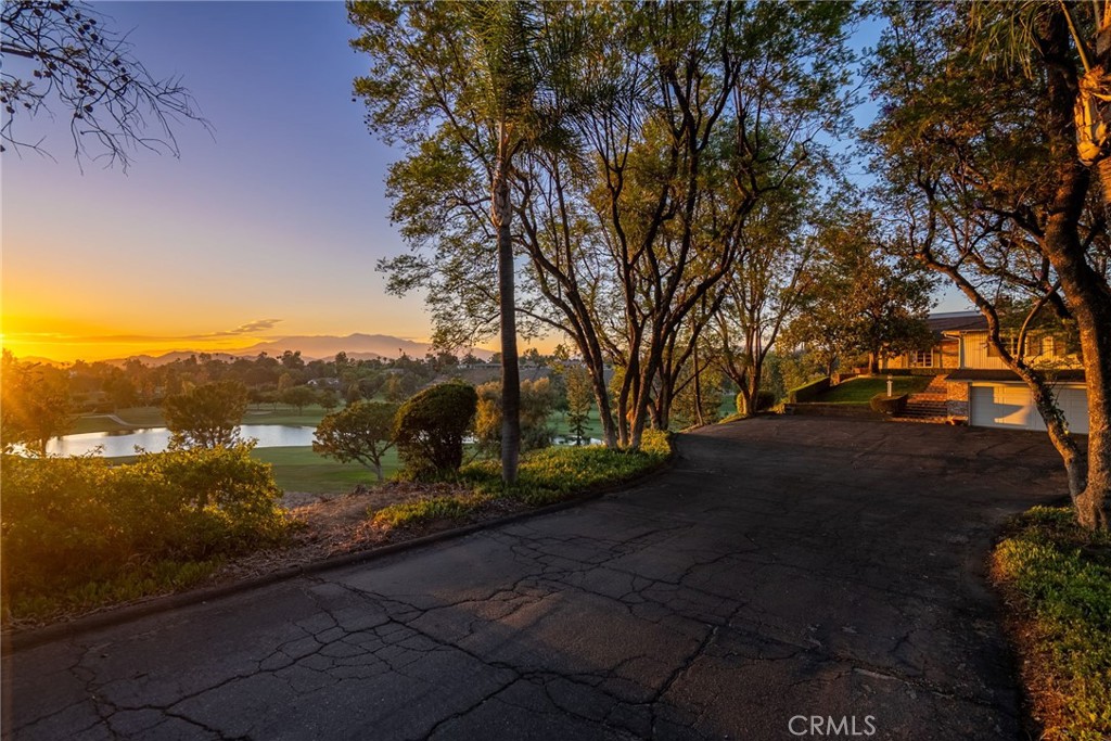 2121 Arroyo Drive