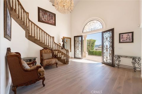 Photo of 3331 Oakmont View Drive, Glendale, CA 91208 (MLS # GD26103025)