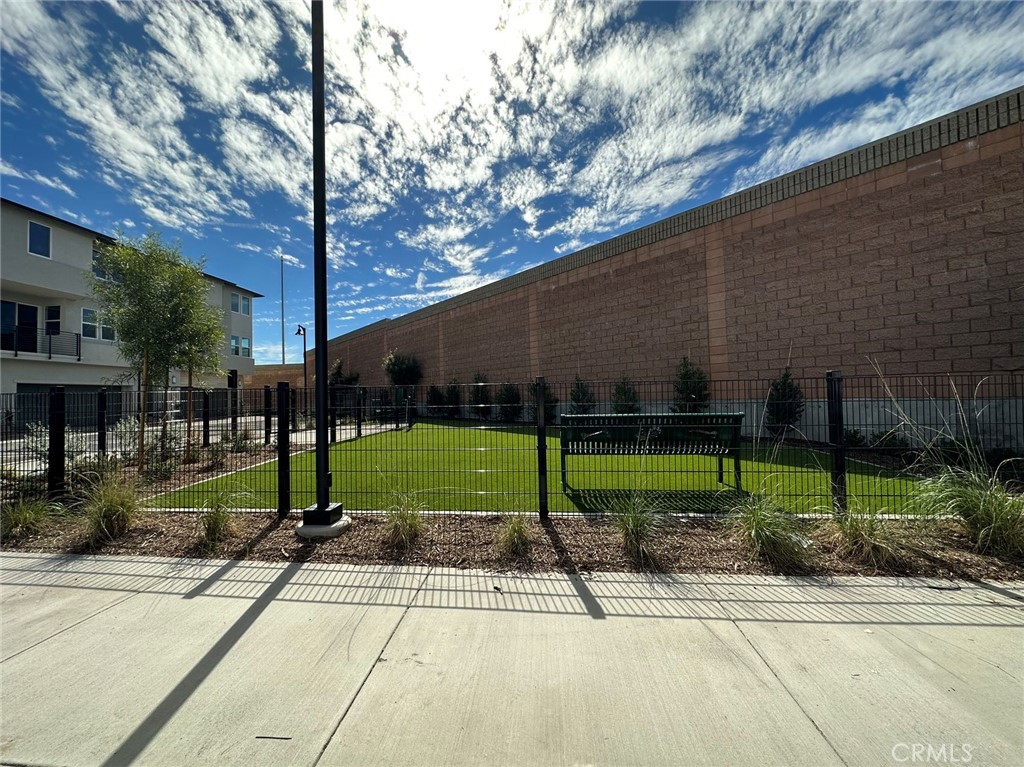 Anaheim Hills Estates (ANHI) - Residential Lease