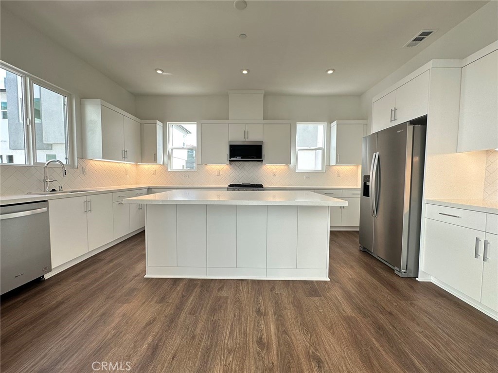 Anaheim Hills Estates (ANHI) - Residential Lease