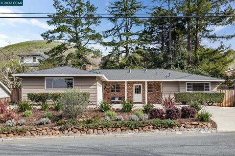 Photo of 1103 1103 Larch Avenue Ave, Moraga, CA 94556 (MLS # 41123872)