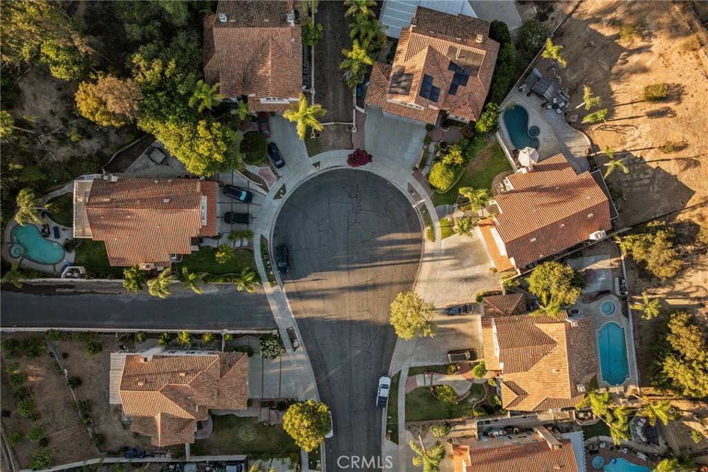 1111 La Salle Circle