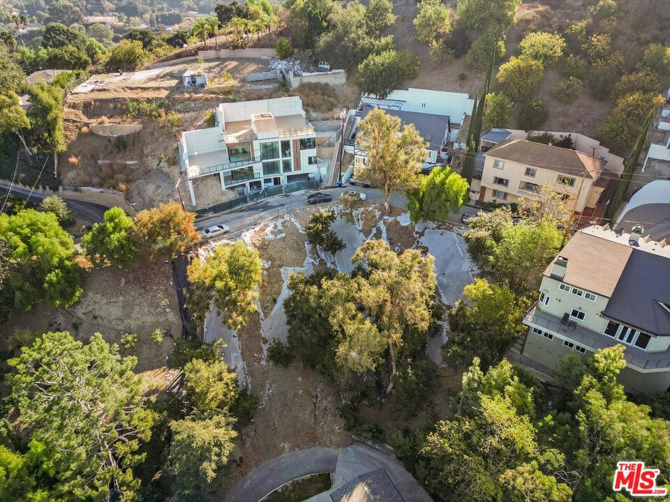 Major price reduction from $650,000. Opportunity for single-family home development in Sherman Oaks, CA. Total lot size is 27,098 SF. This listing is for the following three (3) contiguous land parcels located at (1) 3969 Oakfield Drive (APN: 2274-002-003); (2) 4003 Oakfield Drive (APN: 2275-002-004); and (3) 4015 Oakfield Drive (APN: 2275-002-005). Seller seeks buyer interested in purchasing all three parcels and will not consider other offers.