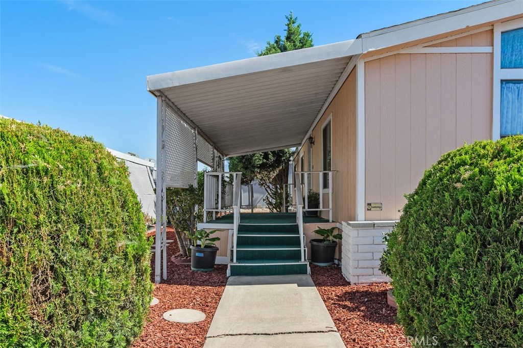 1456 E Philadelphia St Spc 136