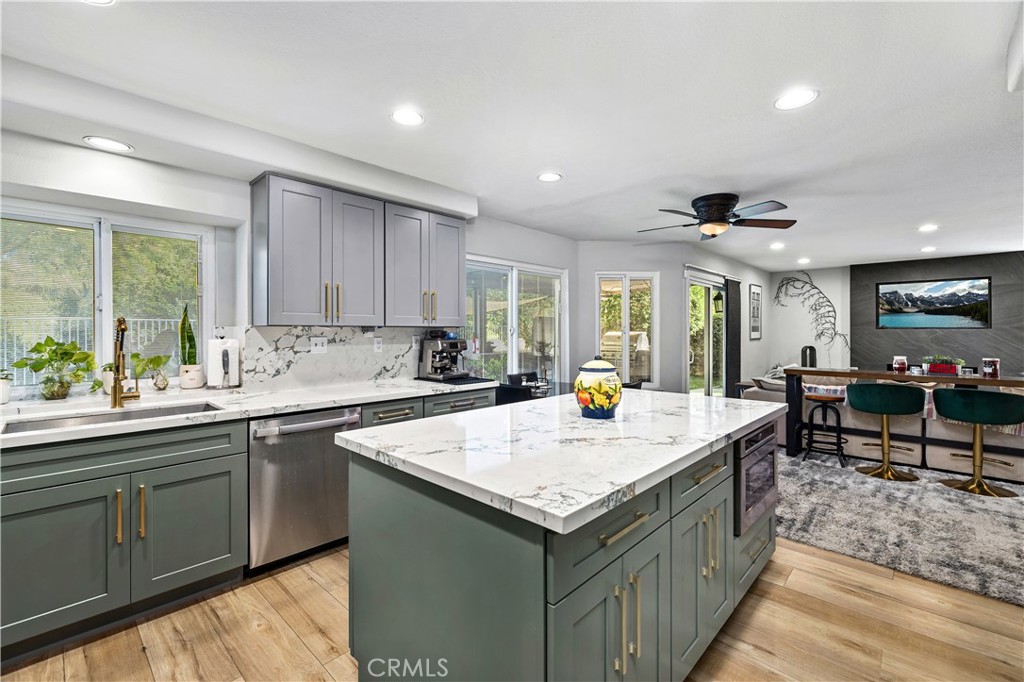 La Verne, California, 91750, United States, 5 Bedrooms Bedrooms, ,3 BathroomsBathrooms,Residential,Active,2051992