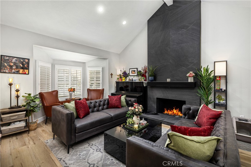 La Verne, California, 91750, United States, 5 Bedrooms Bedrooms, ,3 BathroomsBathrooms,Residential,Active,2051992