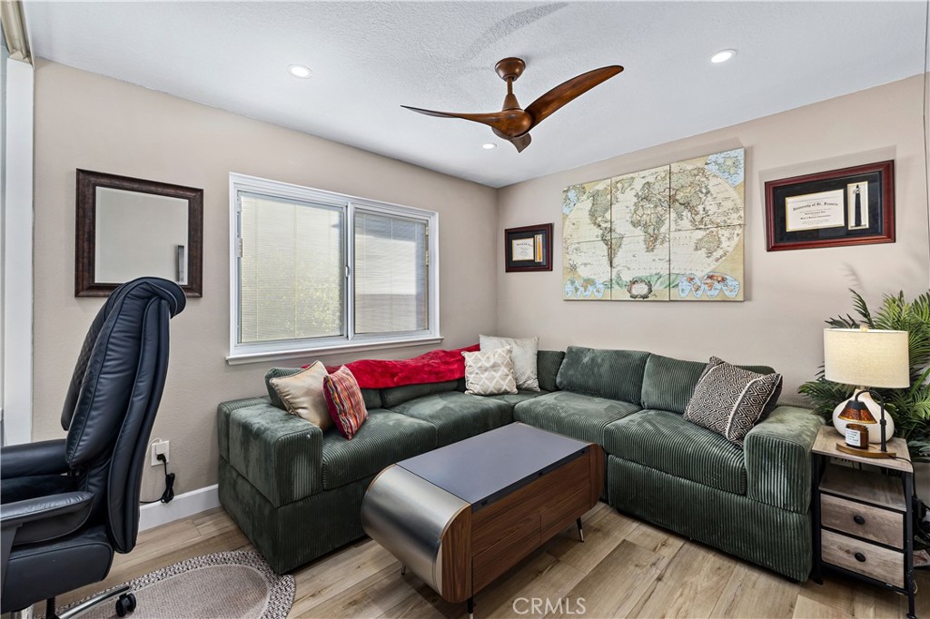 La Verne, California, 91750, United States, 5 Bedrooms Bedrooms, ,3 BathroomsBathrooms,Residential,Active,2051992