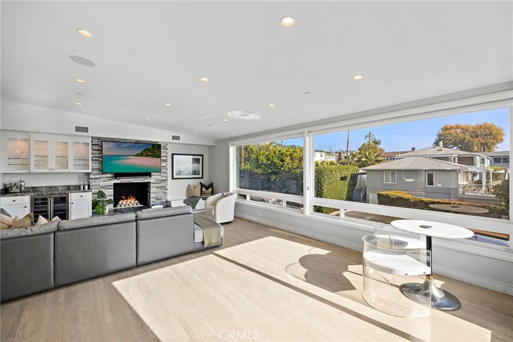 Photo of 166 Fairview, Laguna Beach, CA 92651 (MLS # LG26149749)
