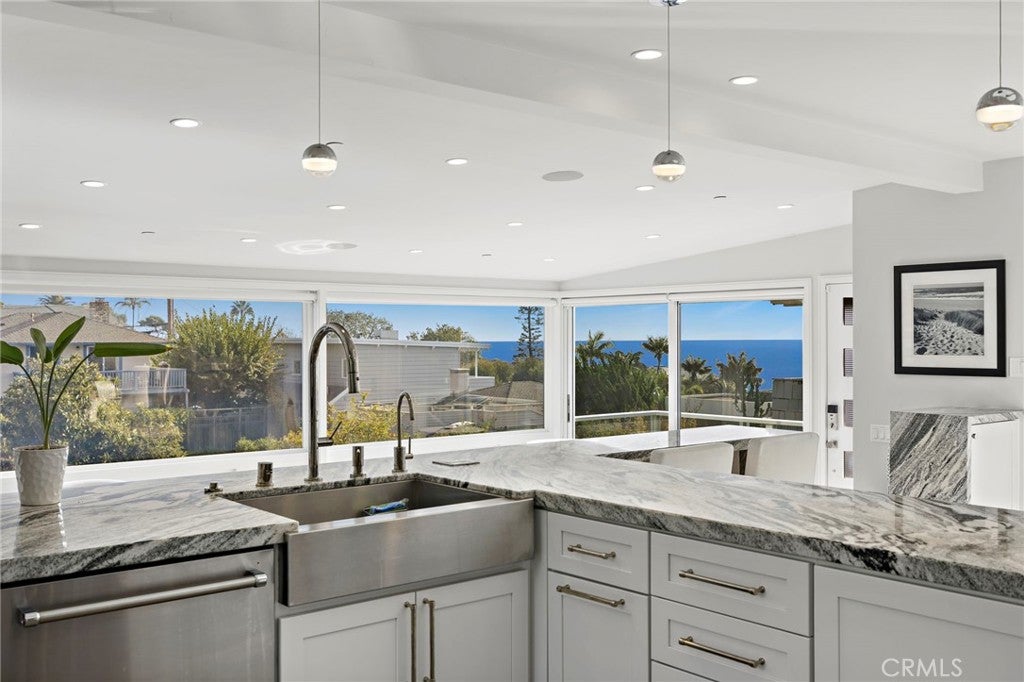 166 Fairview, Laguna Beach CA 92651 - Photo 12