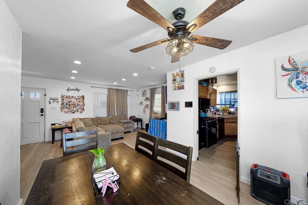 649 W Washington Ave