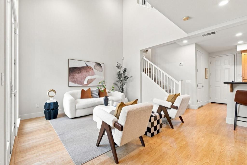3728 Feather Lane