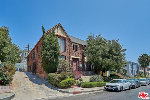 Photo of 154 N Edgemont Street #3, Los Angeles, CA 90004 (MLS # 26671063)
