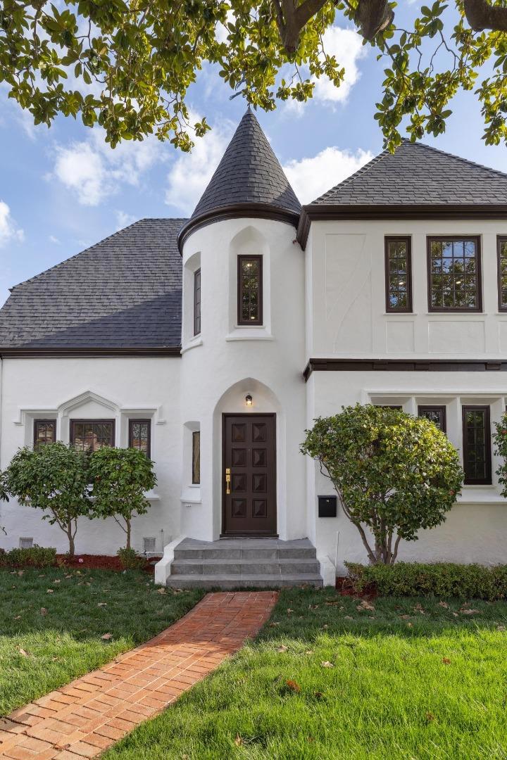 33 Seville Way