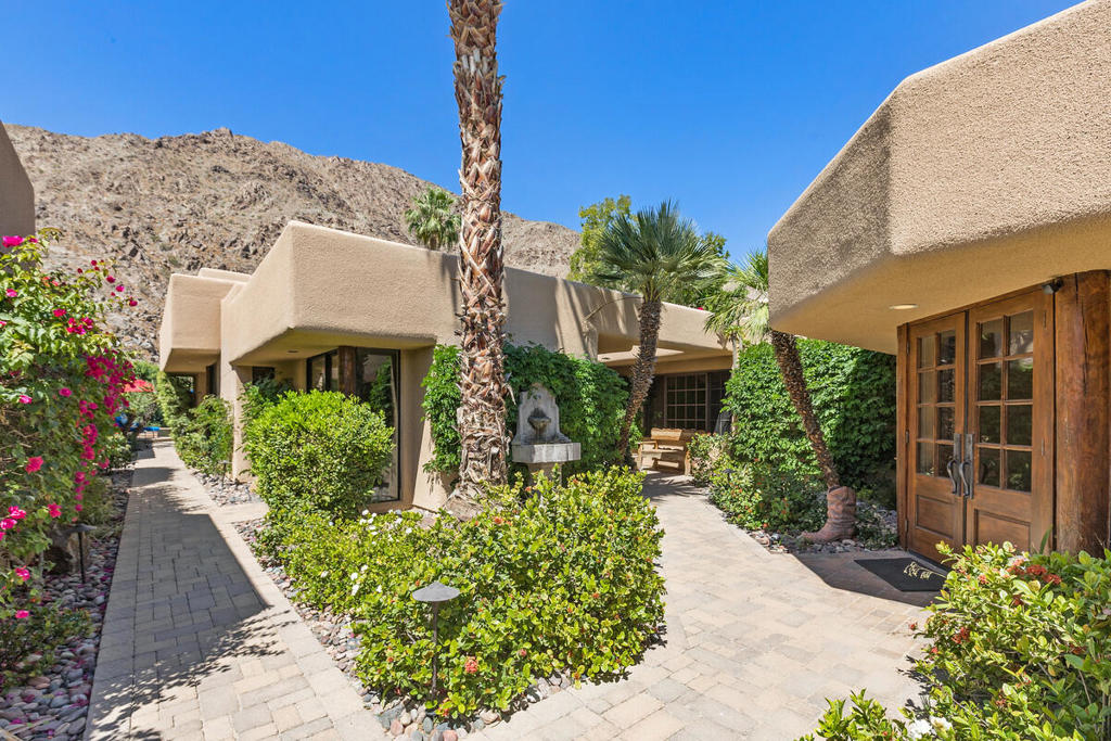 Los Estados - Residential Lease