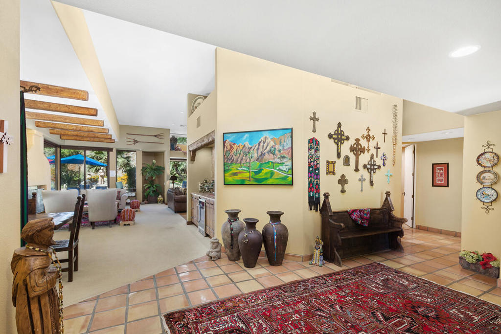 Los Estados - Residential Lease