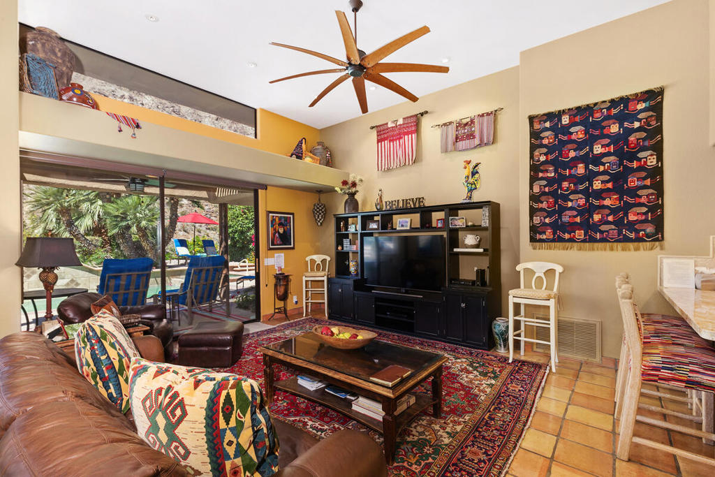 Los Estados - Residential Lease