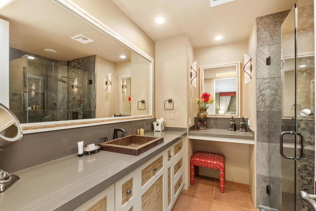 Los Estados - Residential Lease
