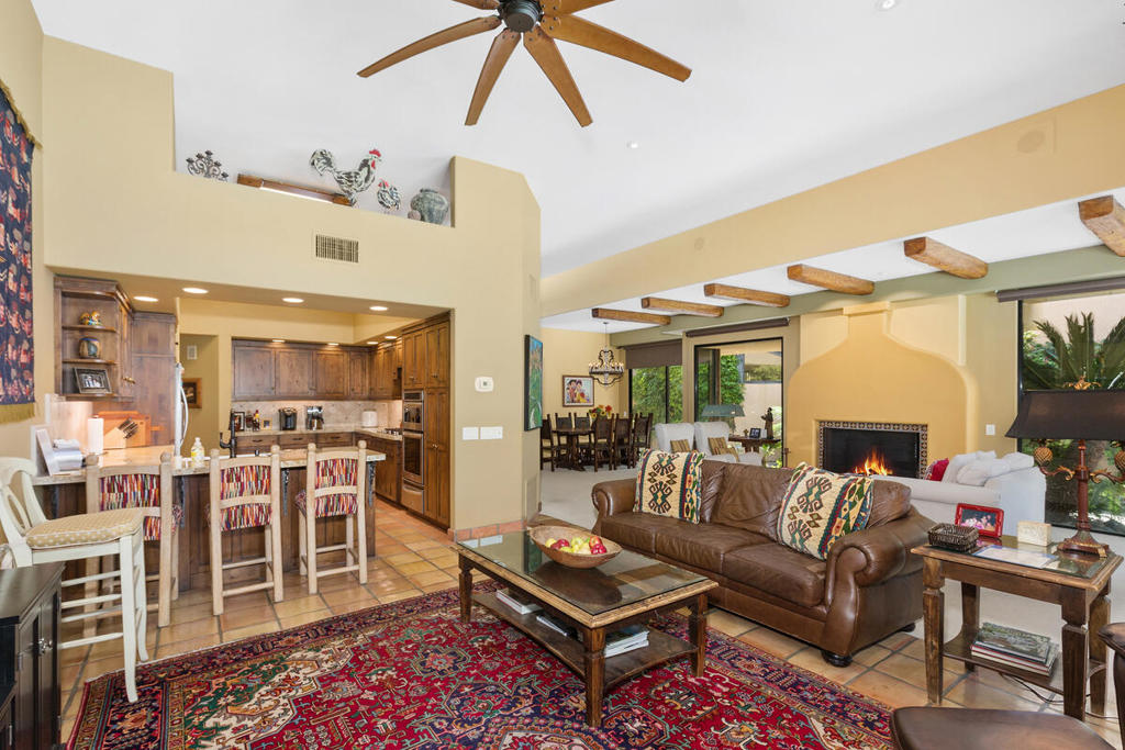 Los Estados - Residential Lease