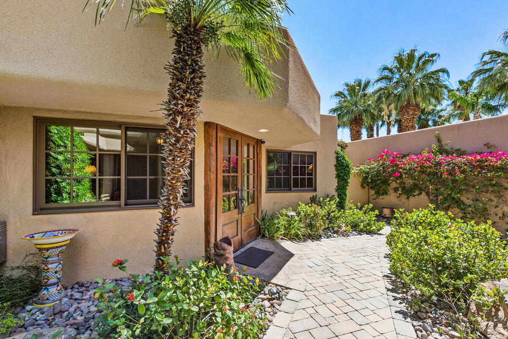 Los Estados - Residential Lease