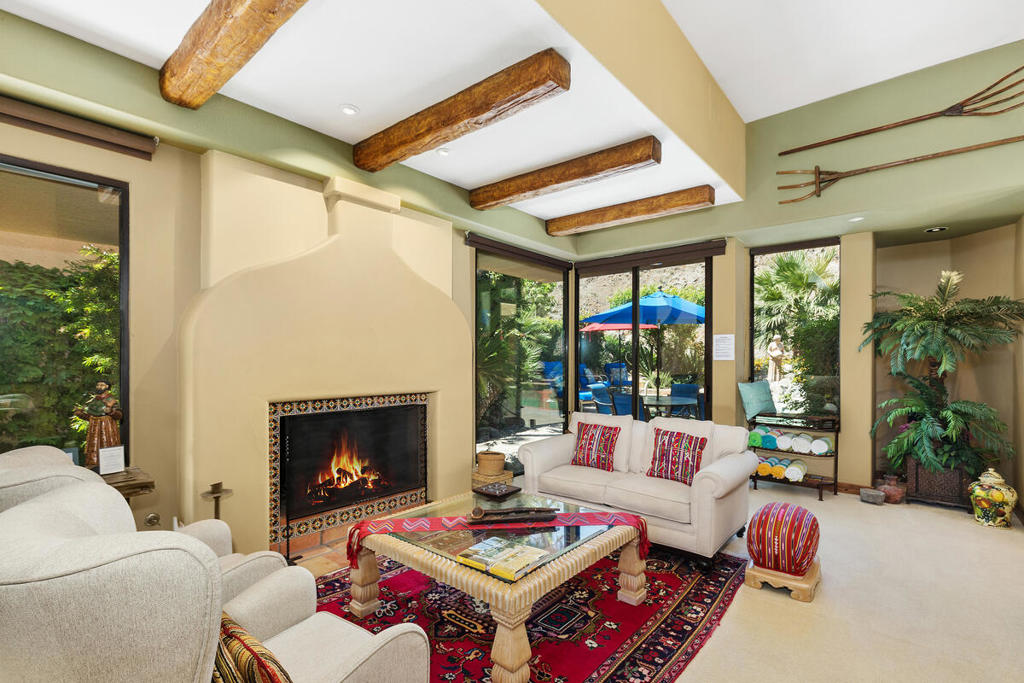Los Estados - Residential Lease