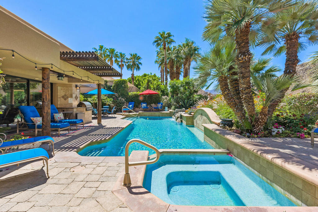 Los Estados - Residential Lease