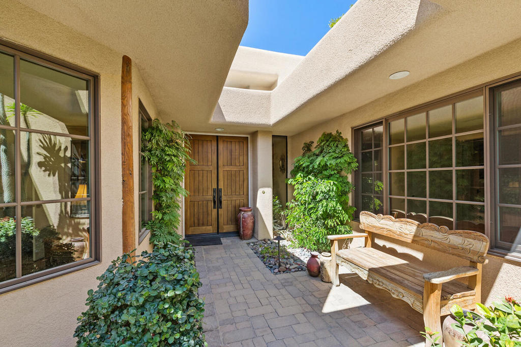 Los Estados - Residential Lease