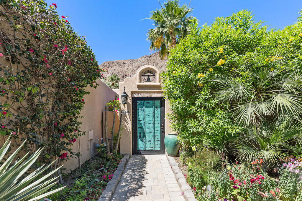 Los Estados - Residential Lease