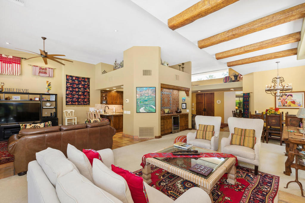 Los Estados - Residential Lease