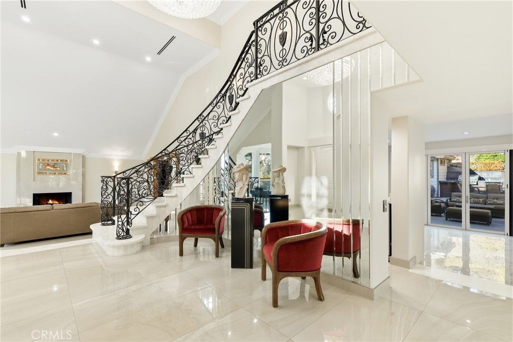5 Estates Drive
