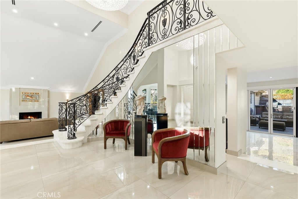 5 Estates Drive